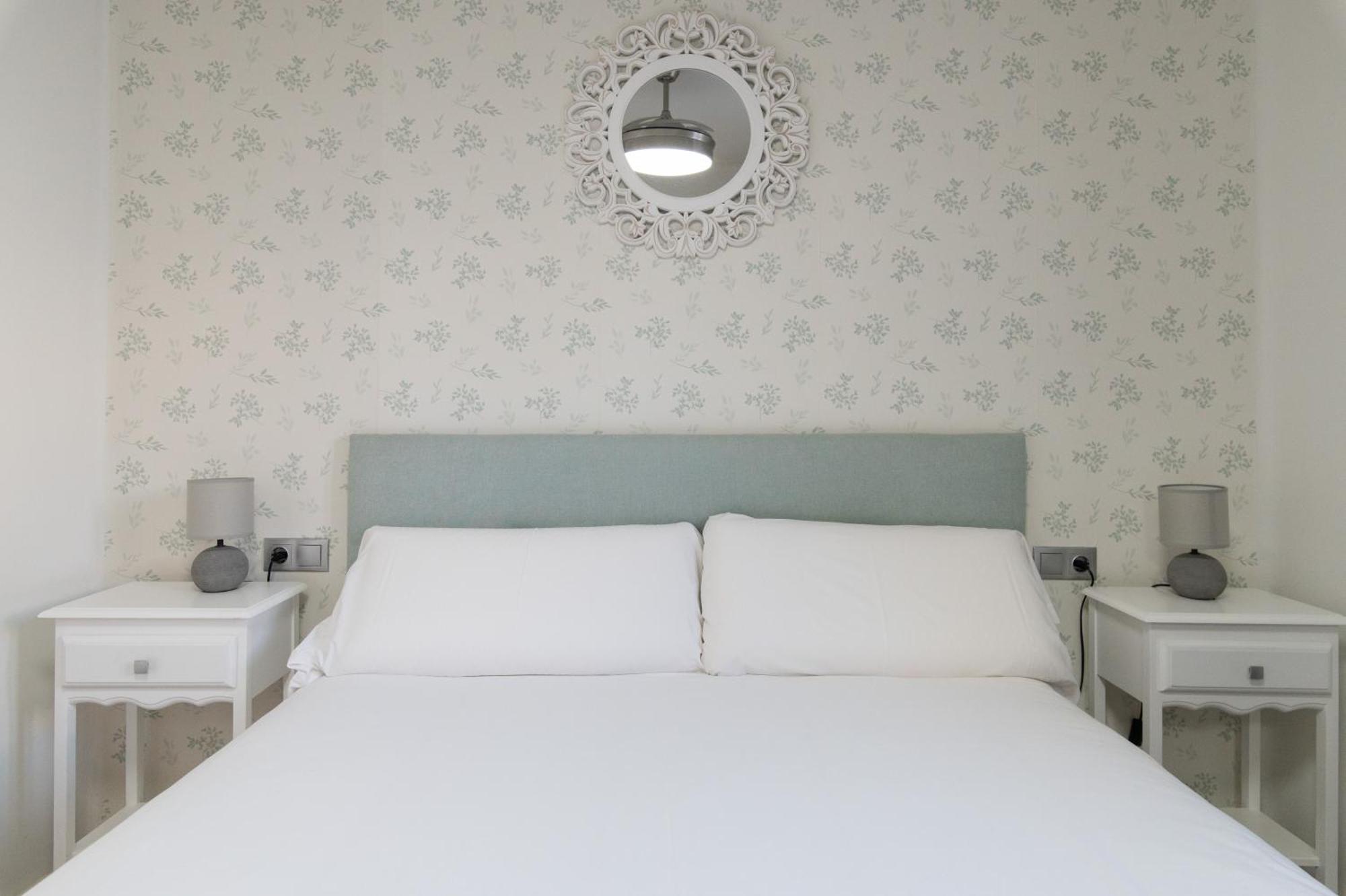 Apartamento Triana Habitame Inmobiliaria Sevilla Bagian luar foto