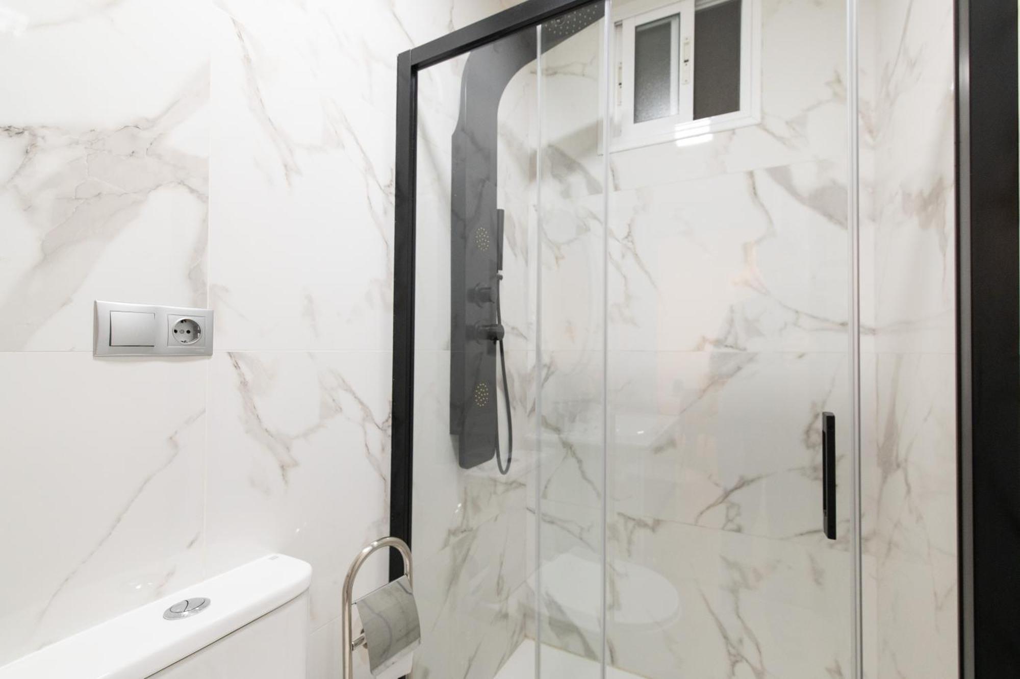 Apartamento Triana Habitame Inmobiliaria Sevilla Bagian luar foto